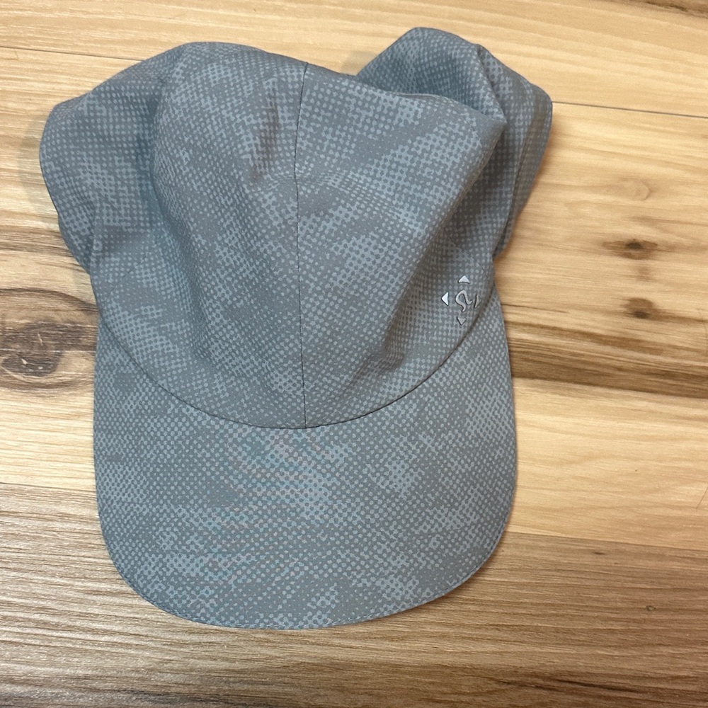 lululemon running Hat - Picture 4 of 4